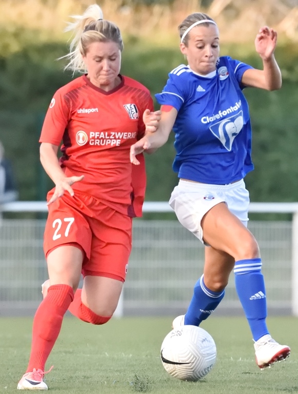 Les Palatines du FFC 08 Niederkirchen (en rouge)